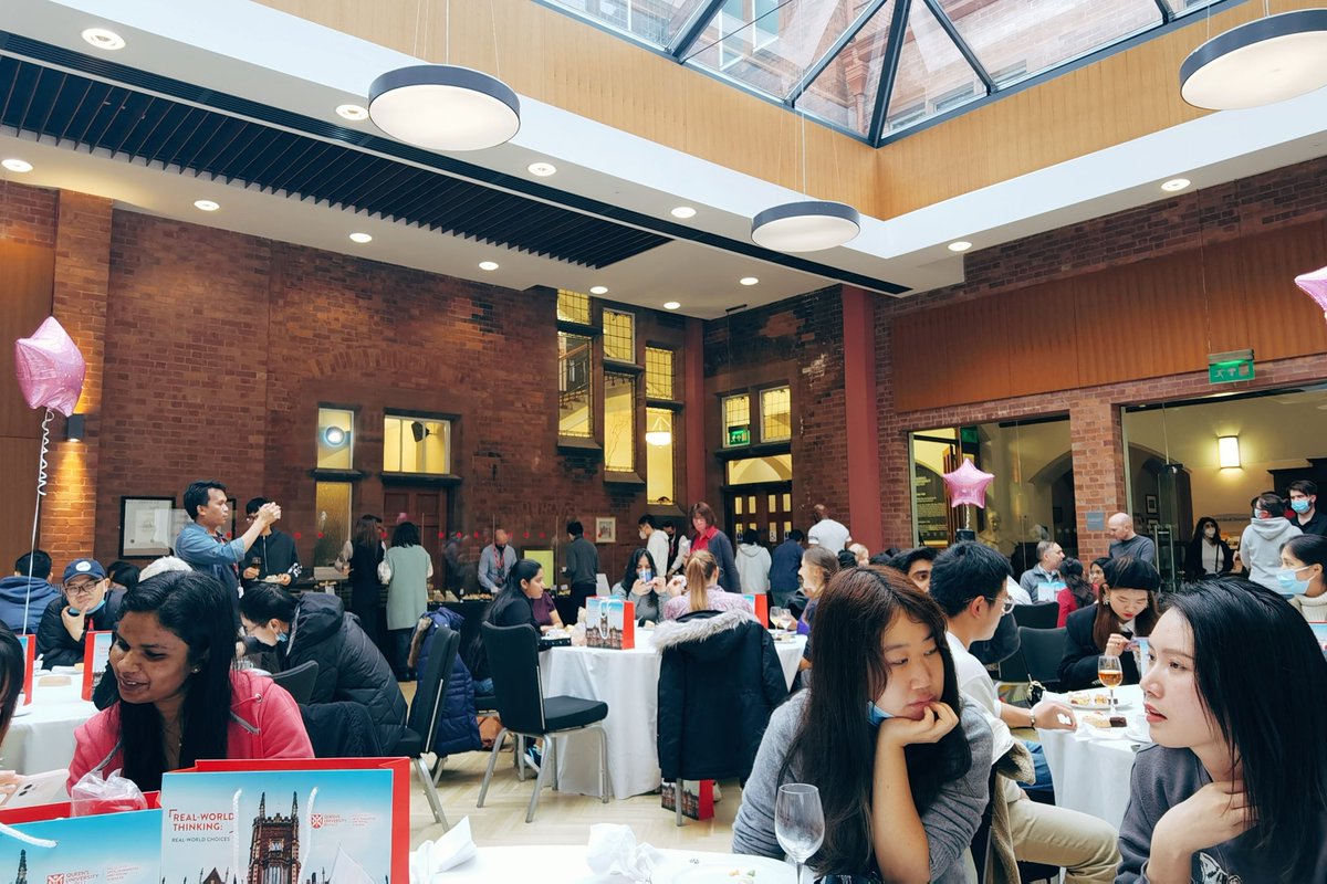 lisabeemagee's tweet photo. On this #2021InternationalStudentDay I want to pay tribute to our wonderful @QUBManagement #QUBMScBloggers and share some of their incredible pictures of our campus from this semester #LoveQUB #Thankyou https://t.co/c8vjw16Lb9