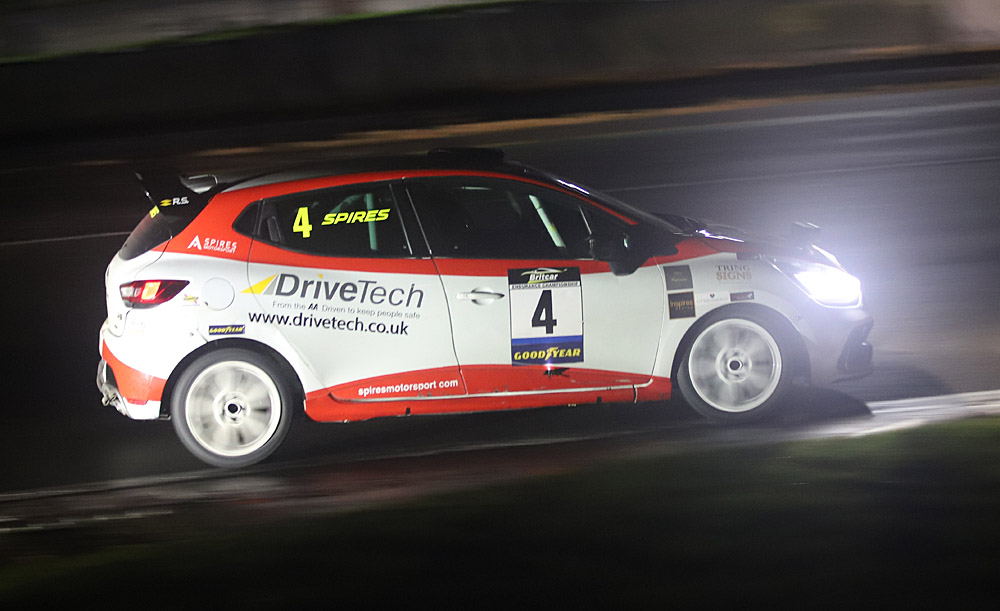 𝐁𝐫𝐢𝐭𝐜𝐚𝐫 𝐈𝐧𝐭𝐨 𝐭𝐡𝐞 𝐍𝐢𝐠𝐡𝐭 𝐑𝐞𝐩𝐨𝐫𝐭 𝐑𝐚𝐜𝐞 𝟐 𝐑𝐞𝐩𝐨𝐫𝐭: 𝐇𝐨𝐦𝐞 𝐖𝐢𝐧 𝐀𝐟𝐭𝐞𝐫 𝐏𝐞𝐧𝐚𝐥𝐭𝐢𝐞𝐬
Read Steve Wood's extensive report on our very last race of 2021:
britcar-endurance.com/newsRead.php?l…