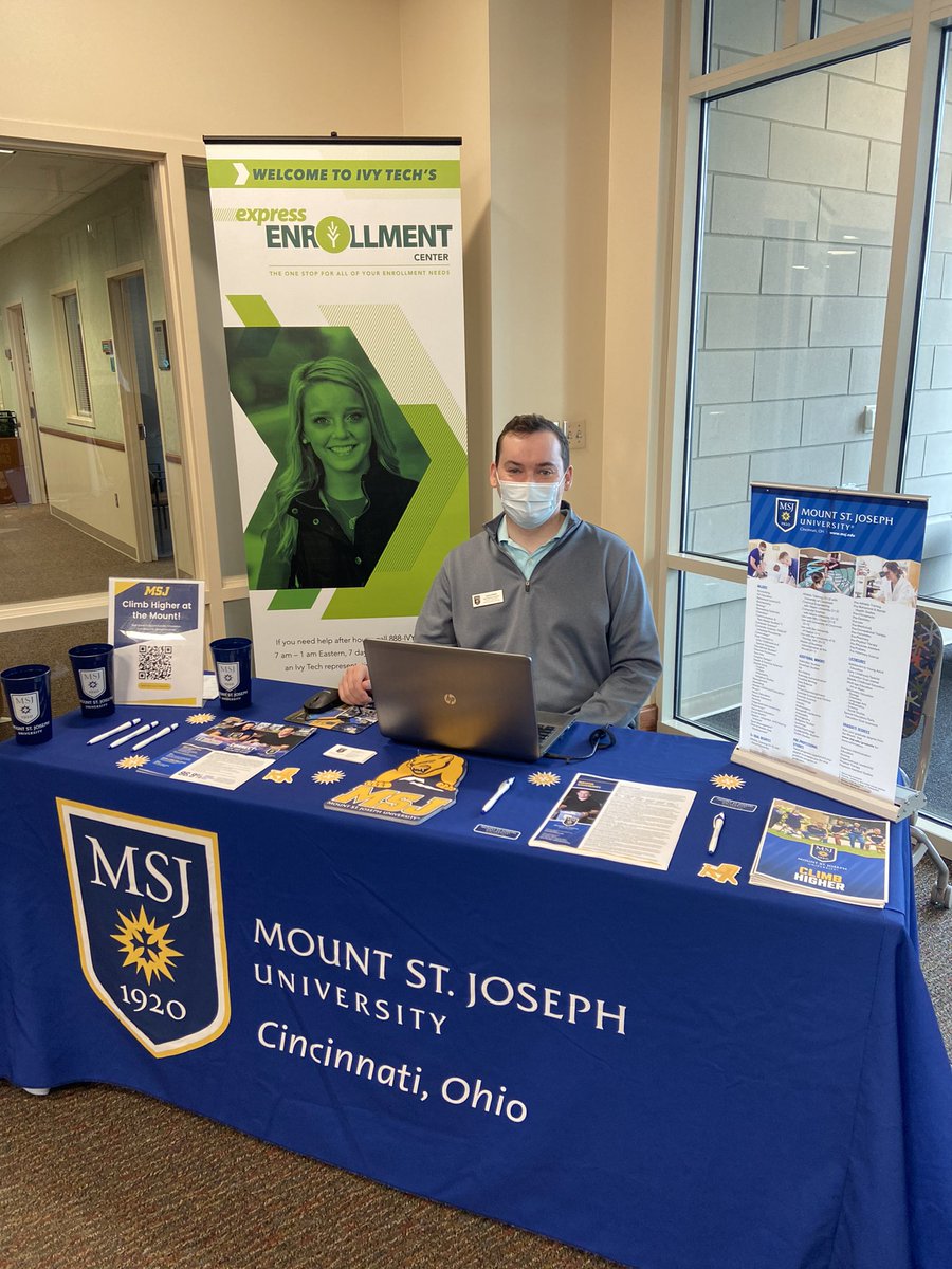 IvyLburgBville's tweet photo. ✨Happy Wednesday!✨
If you are at Riverfront, head to the 3rd floor to talk with @MSJ_Admissions and grab a FREE cup of coffee at the coffee bar. #WeAreIvyTech #ImWithIvy https://t.co/eohZ6kenWX