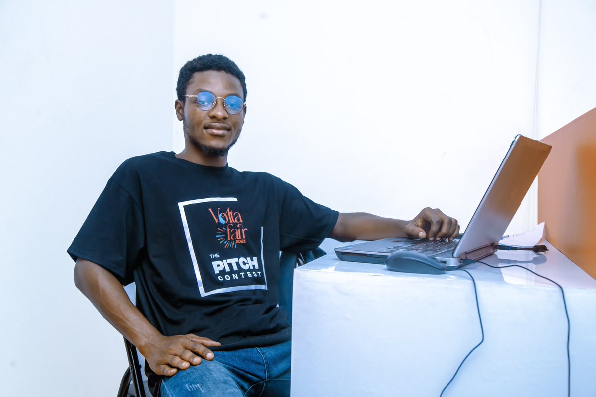 NodeEight's tweet image. Win a branded #PitchContest T-Shirt from Ho Node

How to win

1. Follow @honodehub @volttsfakr.
2. Post The  Pitch Contest flier on your page with #Volta #HoNodeHub hashtag 
3. Invite friends to like, share and tag other friends 

Post with the highest interaction wins T-shirt