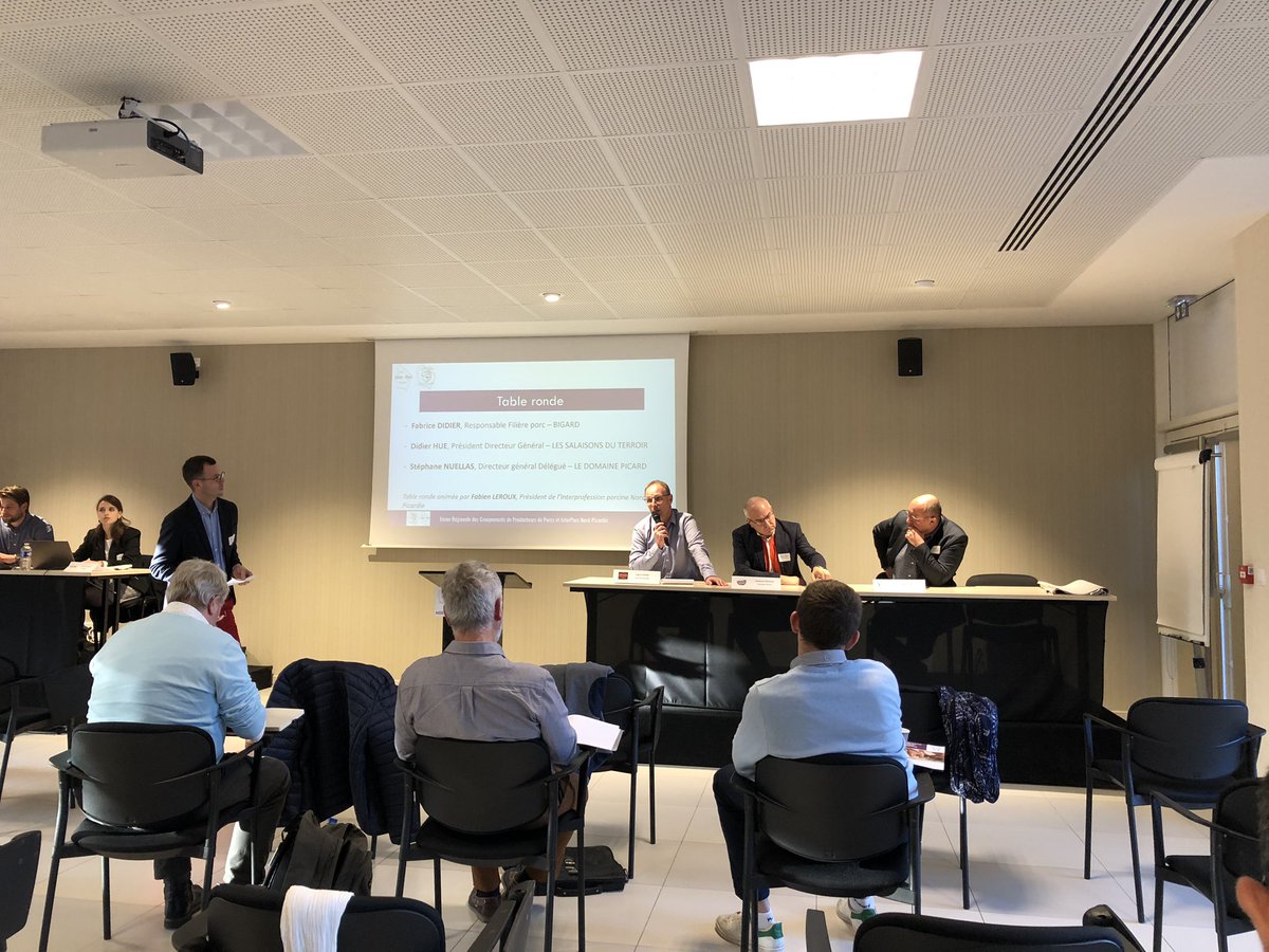 Après un éclairage sur les différentes techniques, place aux débats sur l’arrêt de la castration à vif des porcelets 🐷 <a href="/TerresetTerr_/">Terres et Territoires</a> <a href="/inaporc/">INAPORC</a>