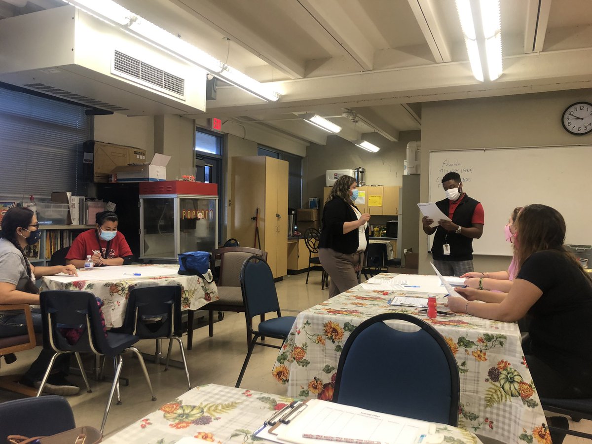 Family friendly school walkthrough this morning! 🤩@HISDFACE <a href="/MKT_FACE/">Mr. Malcolm Thomas</a>