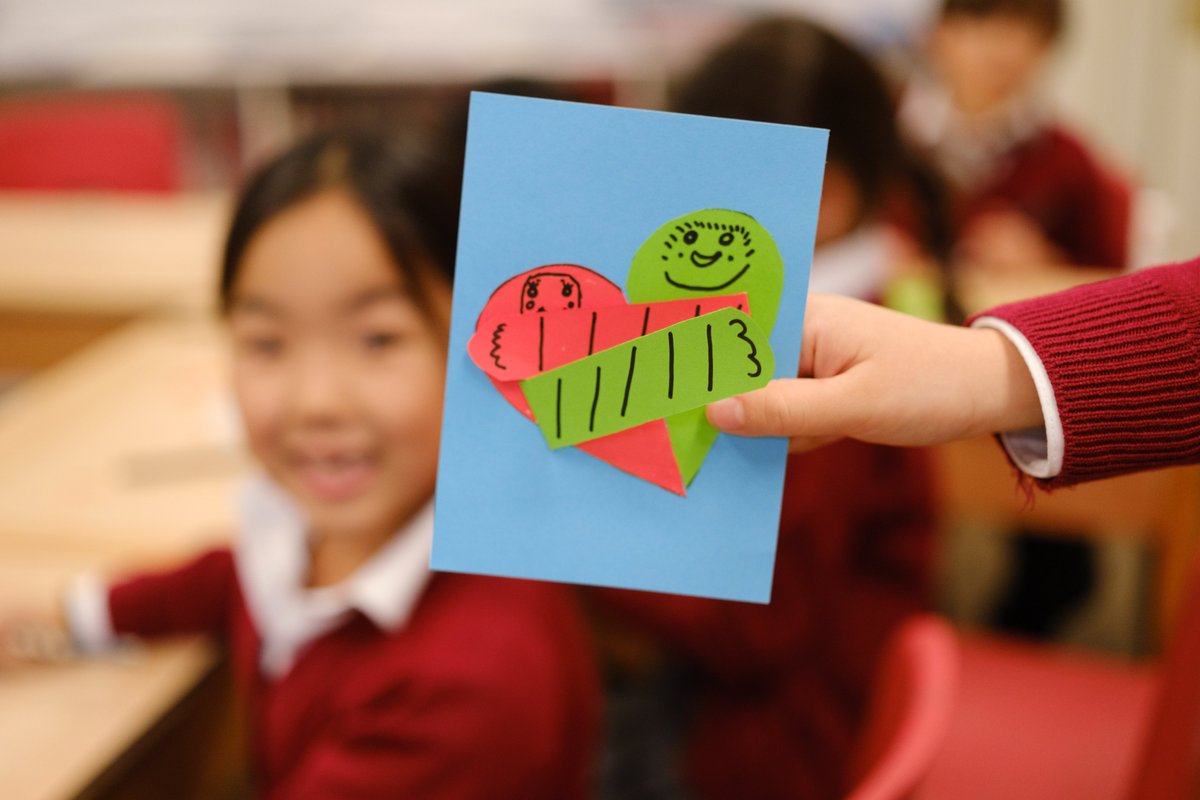 RedcliffeSchool's tweet photo. Redcliffe pupils have continued to reflect on the impact that #OneKindWord can have on someone as part of our #WellbeingWeek / #AntiBullyingWeek celebrations, with Years 1-3 making 'Kindness Cards' for the residents of Ellesmere House care home ❤️
#WeAreRGS https://t.co/rRgie52gfB