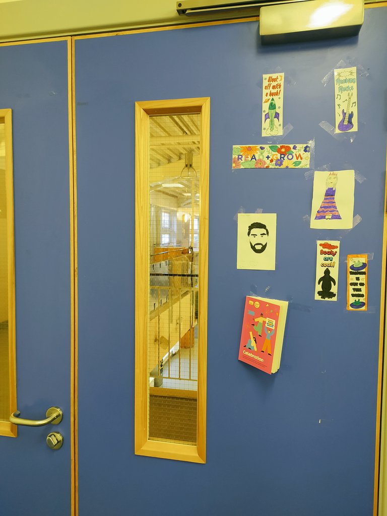 stmungo_library's tweet photo. The "chief readers" book club are taking care of the library door for #BookWeekScotland They also got their library card and a free "BWS celebration" booklet ๐
@scottishbktrust
#library #club #celebrating #decoration #librarydoor #bws https://t.co/qSUCQ8rJzb