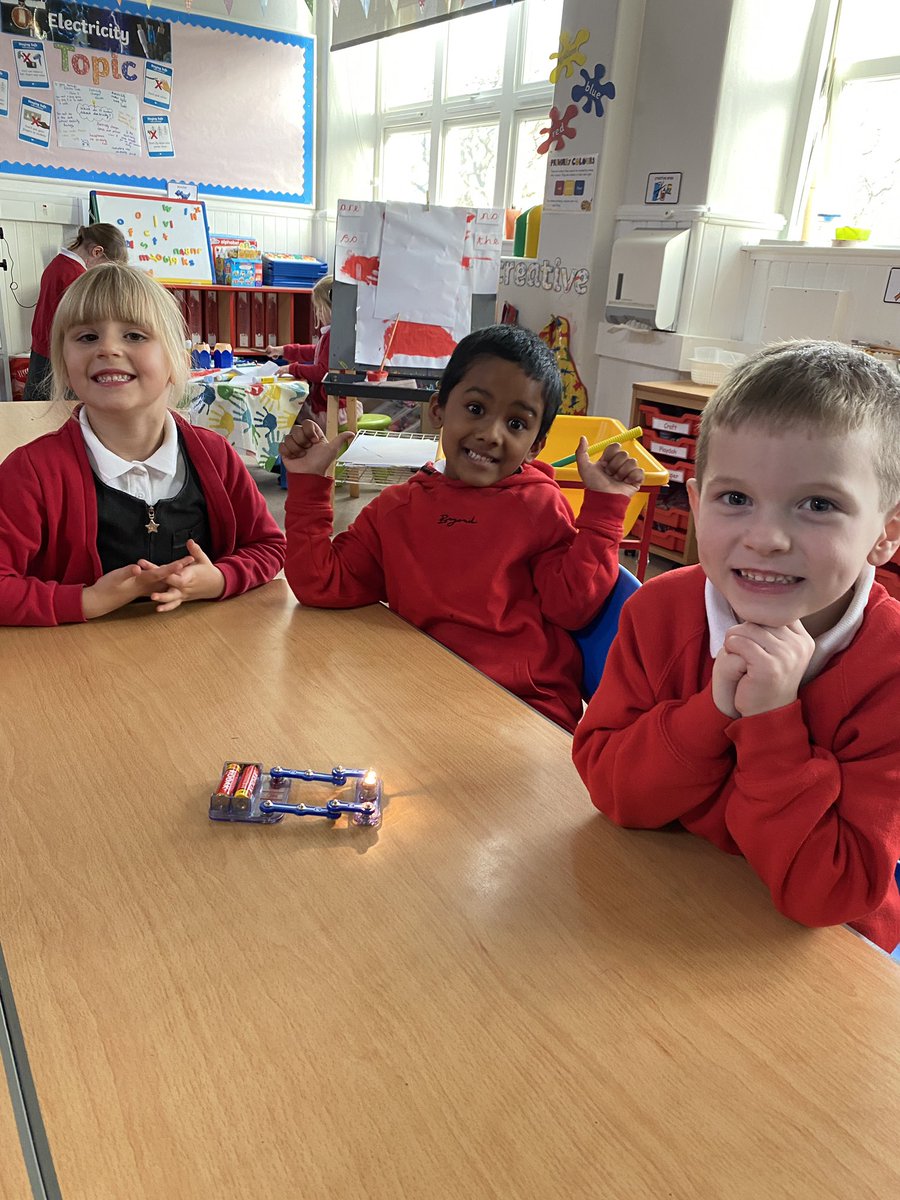 OrmistonPrimary's tweet photo. https://t.co/Z8pd9LfO4w