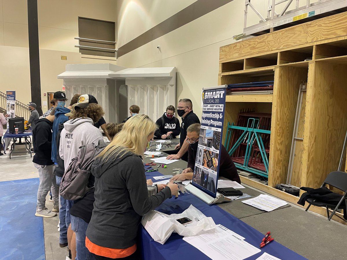 PrezofFVBT's tweet photo. The 3rd Annual FVBT Apprenticeship Expo was held on 11/9/21.  Valees brought in over 450 students from 17 schools who all received information from each trade.  This event assisted in bridging the gap between secondary school and apprenticeships.  @NABTU @ILAFLCIO https://t.co/Qf8qGvPqIl