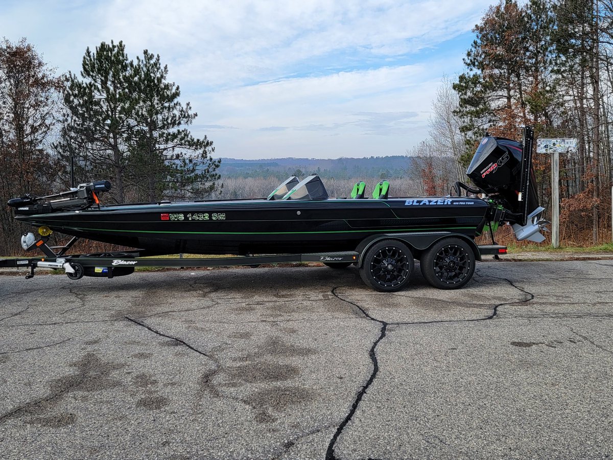 XStreamFisher's tweet photo. Bama bound! Time to hook up. @kyprobassangler has boated a bunch already. Anxious to fire up the @MercuryMarine 250 Pro XS chunking the @Bassreaperbaits
#bassfishing #reapyourlimits #goboldly https://t.co/G3QCFPiqKh