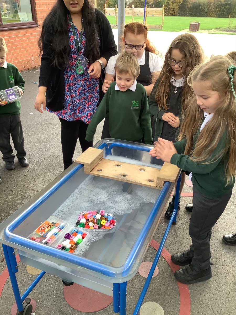 WoodlandsPriAc's tweet image. In Y2, we have been learning about the Bridgewater Canal. We discussed why the canal was built &amp;amp; how it&apos;s used differently today. We predicted which container would be most effective in carrying goods &amp;amp; had lots of fun testing our predictions #awesomeinventions #enjoythriveaspire