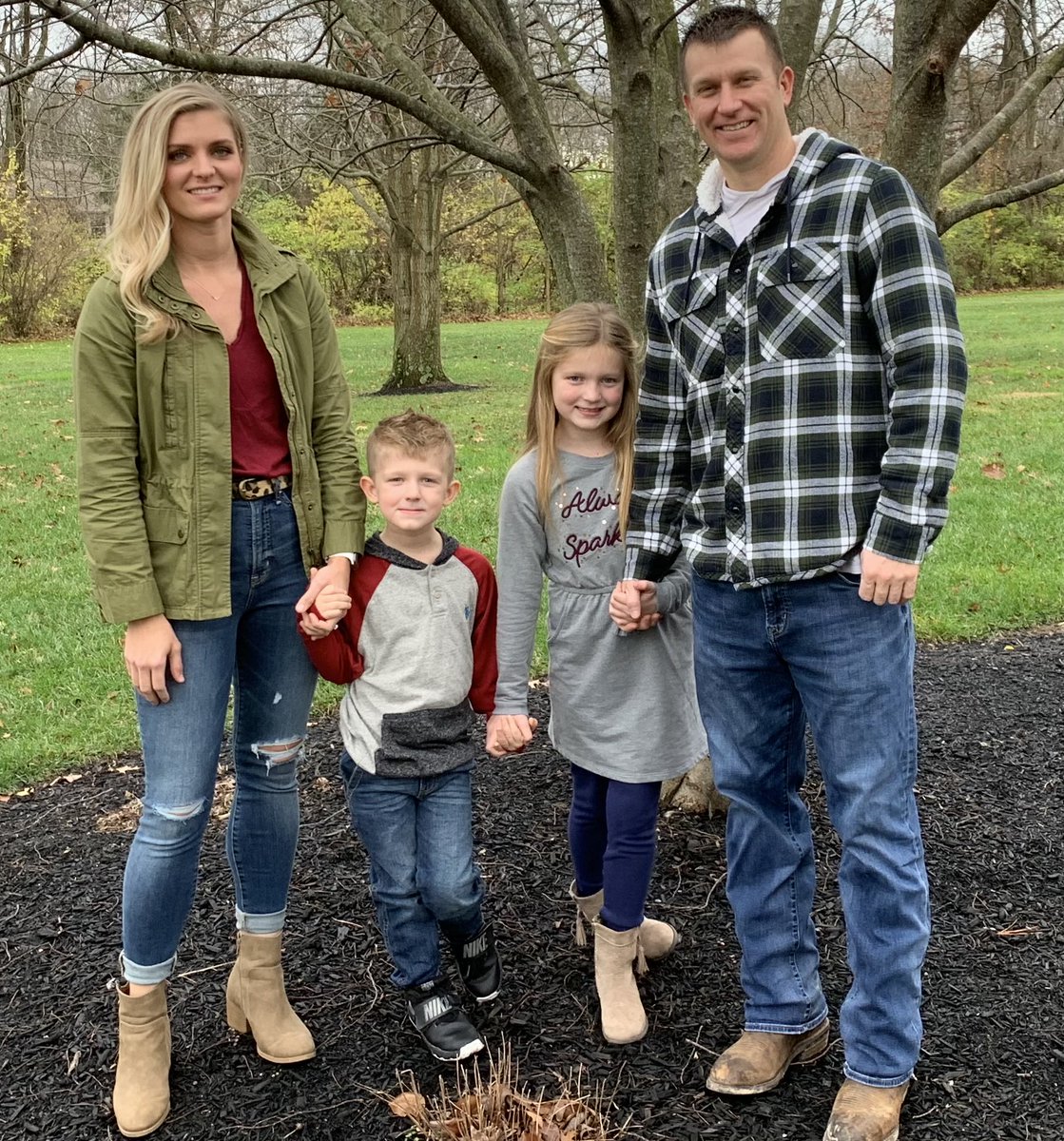 CoachEvanDreyer's tweet photo. Happy Birthday to my amazing wife!! She keeps US in line everyday!!! Thank you!!! #BacktoBackBirthdays #LeaderoftheHousehold #EnjoyEveryday https://t.co/navdGCoLsX
