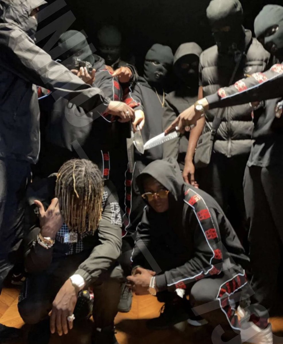 Kulturlesite_'s tweet image. 🚨GAZO x NINHO !

« MAUVAIS X2 »

Disponible ce vendredi.