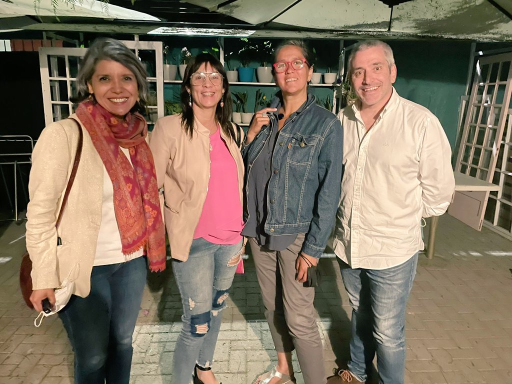 LilianaLiberal's tweet photo. Acá arreglando el mundo empezando por Chile, gracias por la conversación y el apoyo 💪 @felipevergaram @fabiriosm @VeroPardoRM @Liberales_Chile @ElnuevoTrato @nuevpactosocial https://t.co/MIgfmD3TBT