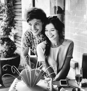 EleanorDiamonds's tweet photo. Louis and Eleanor started officially dating exactly 10 years ago today 🤍 https://t.co/VgubxRF0yp