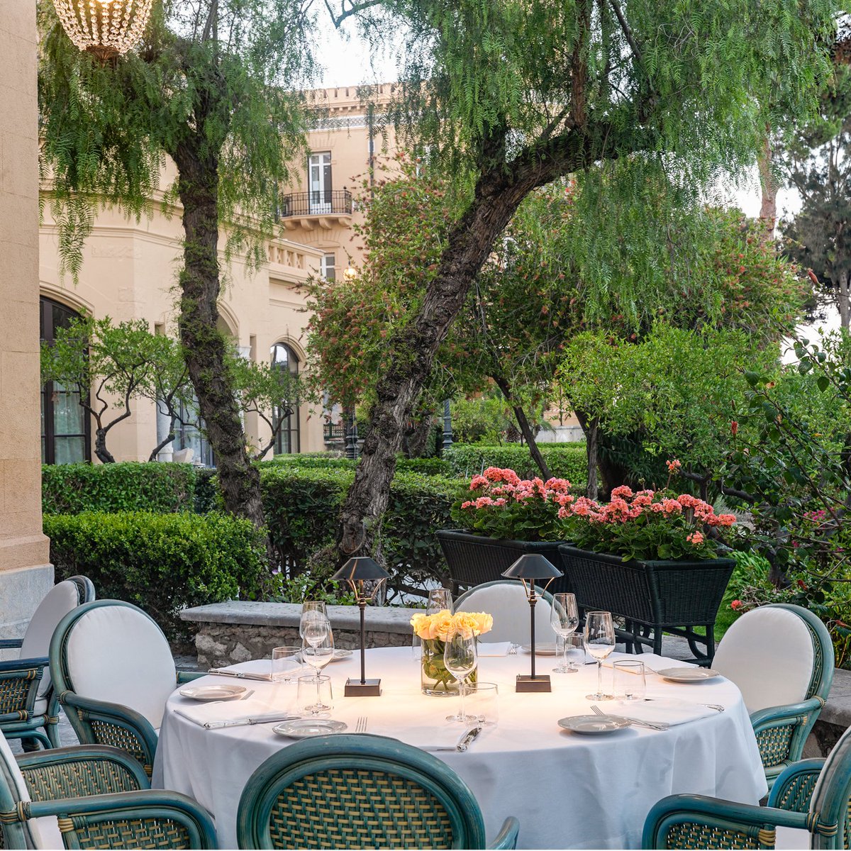 Enjoy an elegant dinner at Florio Restaurant, tucked between our historic building and its beautiful Mediterranean gardens.

#RoccoForteHotels #RoccoForte  
#Sicily #VillaIgiea