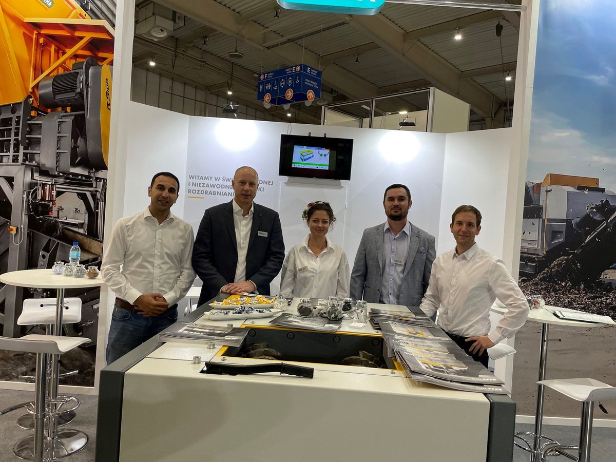 It’s great to be back at trade fairs and events this year! We particularly enjoyed meeting our customers and business partners face-to-face. 

We’ve been supporting our colleagues at tradeshow events and exhibitions across the globe, including in Poland and Italy.

#Shredders