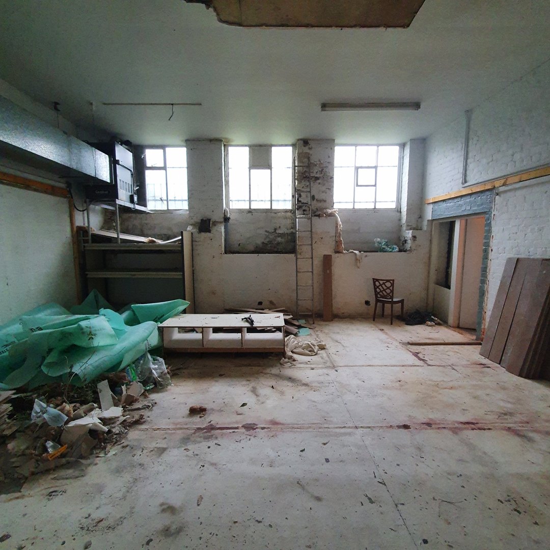 manifestoroast's tweet photo. #progress New roasting space at the back of the cafe cleared and almost ready for fitting out. This is going to be an amazing space!
.
.
.
.
.
#roastery #roasterycafe #perth #perthshire https://t.co/a3EskpQotZ