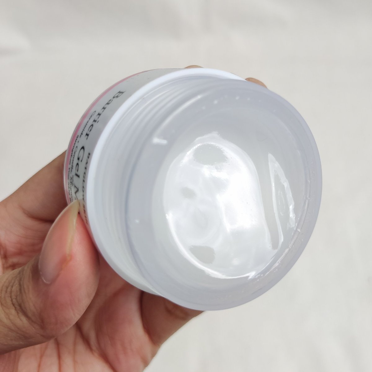 nsvrn_'s tweet photo. Moisturizer yang ringan + ingredients gak neko2?
🤗 Datglowskin - Barrier Gel Moisturizer
Key Ingredients :
🌷Mugwort
🌷Cica
🌷Ceramide NP
🌷Cholestrol
🌷Allantoin
#racuninskincare #lokalinskincare #NaReview https://t.co/6FRa9TufNN