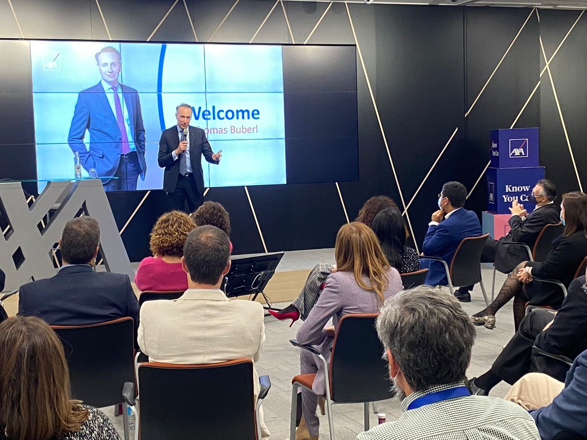 Esta mañana <a href="/thomasbuberl/">Thomas Buberl</a> presidente de <a href="/AXA/">AXA</a> visita a los equipos de Madrid. Jornada para hablar del trabajo para proteger más y mejor a los clientes y reconocer el trabajo de los equipos. #proudtobeAXA