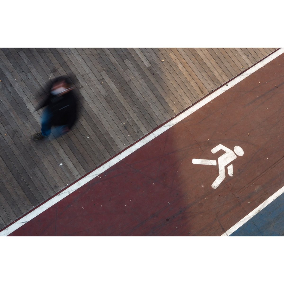 Ufak çaplı zıtlıklar #streetphotography #OlympusPro #photography #photooftheday #basakcengizicinadalet #streetphotographer