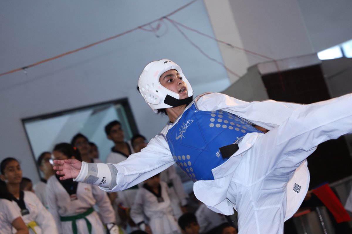 aryansworld04's tweet photo. In Action well played Aashta 

#teamaryans #teamaryansworld #withajaydalal #trainwithajaydalal https://t.co/oxCi6QLILu