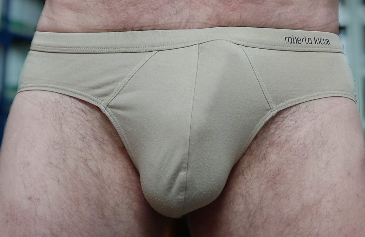 250884's tweet photo. Roberto Lucca

#gay #gaymen #bulges #tantra #tantragay #daddygay https://t.co/jq9w2MlUiM