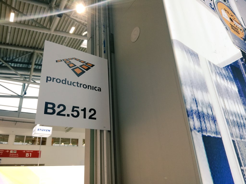 OptimumGmbh's tweet photo. ONTOUR 🚗
Mahlzeit @productronica ( #prod21 )  der zweite Messetag startet mit mehr Besuchern! 🎉
In Halle B2 Stand 512 finden Sie übrigens unseren #SchlauenKlaus, die #Qualitätssicherung für die #Elektronik #Bestückung und andere manuelle Aufgaben https://t.co/HdqXPZ0kqH