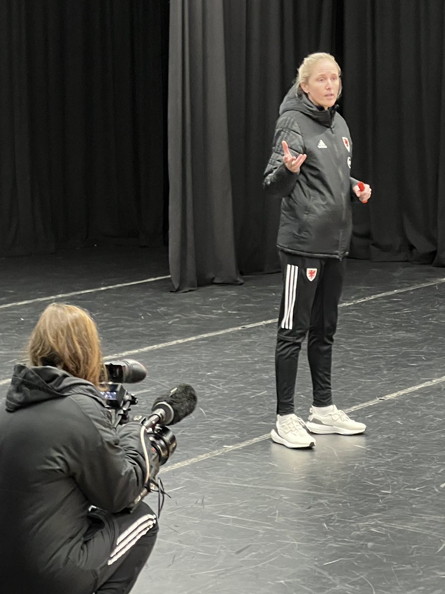 CSGsport's tweet photo. Inspirational talk from @FAWales  @GemmaGrainger82 Wales Women's manager 

Inspiring the next generation of sports coaches and sport support staff @ColegSirGar 

#csgForge
#colegsirgarsport https://t.co/cx8mNk4yxo
