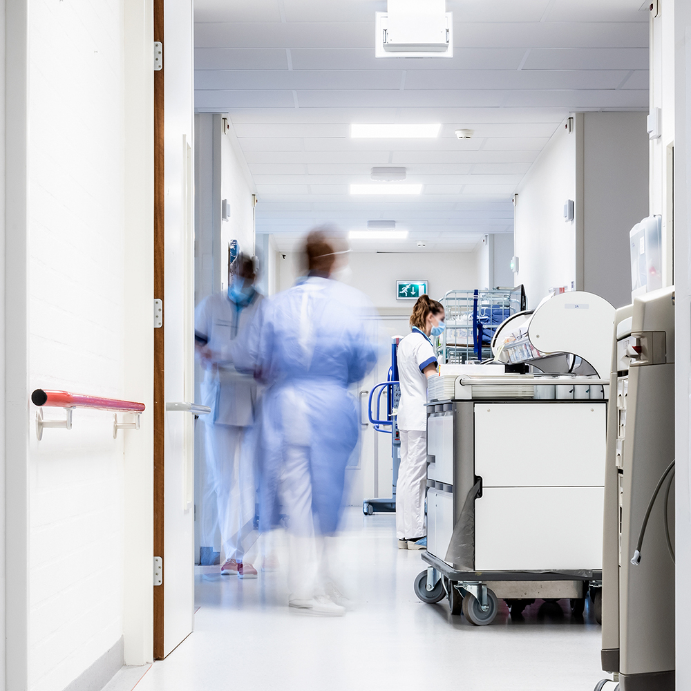 Forse stijging coronapatiënten. Wachttijd voor sommige operaties langer in MMC: mmc.nl/2021/11/16/for…
#COVID19