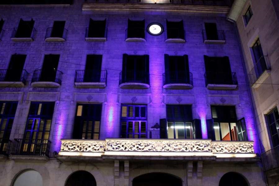 gironafmcat's tweet photo. 🟣 @girona_cat se suma avui a commemorar el Dia Internacional de la Prematuritat
🤰 @SomPrematurs , reivindica la separació zero entre nadons i pares i mares
https://t.co/KgwuBBisXt https://t.co/NkN7tmN2F3