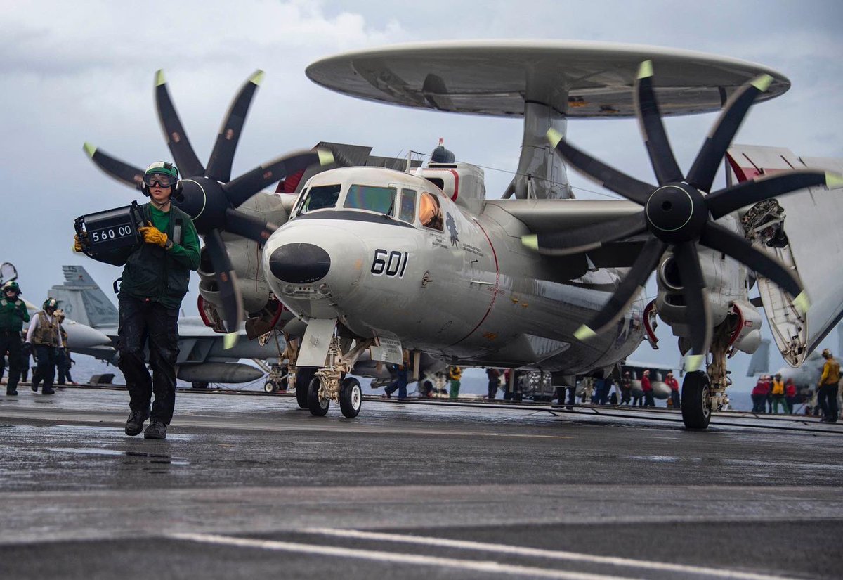 USS Carl Vinson tweet media