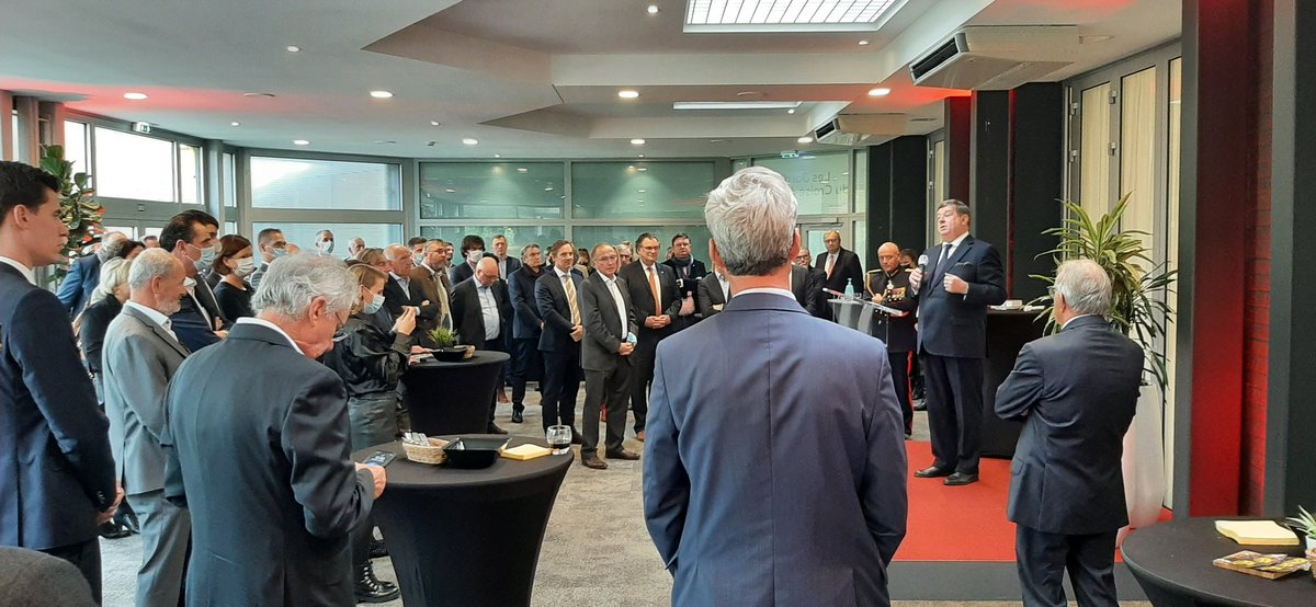 Duprez Sébastien (@directseb) on Twitter photo Fête du Roi de 🇧🇪 aujourd'hui à <a href="/cite_echanges/">LA CITÉ des échanges</a> avec l'ambassadeur en France,
François de Kerchove d'Exaerde, qui a décoré un grand serviteur du <a href="/CgrandLille/">Comité Grand Lille</a> : Tilo Mestdagh
#MerciTilo
<a href="/E_Cites/">Entreprises & Cités</a> @CcfbLille Fête du Roi de 🇧🇪 aujourd'hui à <a href="/cite_echanges/">LA CITÉ des échanges</a> avec l'ambassadeur en France,
François de Kerchove d'Exaerde, qui a décoré un grand serviteur du <a href="/CgrandLille/">Comité Grand Lille</a> : Tilo Mestdagh
#MerciTilo
<a href="/E_Cites/">Entreprises & Cités</a> @CcfbLille