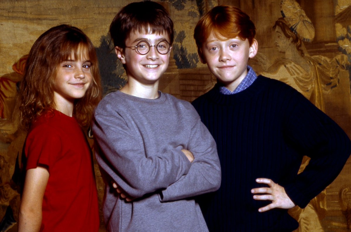 wizardingworld's tweet photo. We can't believe it's been 20 years! https://t.co/xsjYSB1QCg