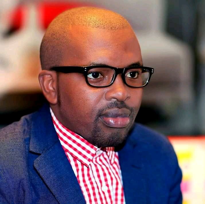 ngidathekey's tweet photo. If you Want to Do Music Video or Movies, Photo Shooting just Search Xolani Tulumani The Owner of Head N Tail Is Talented guy. https://t.co/tcfFmrRR2N