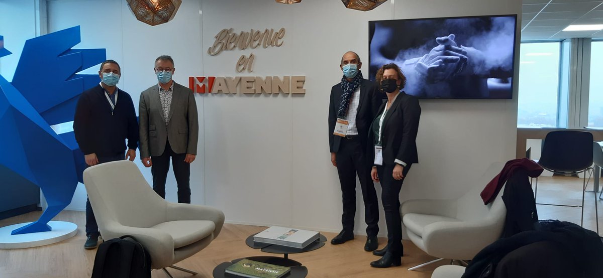 IsaVeugeois's tweet photo. #endirect les équipes @enedis_pdl la @lamayenne ont clôturé le @salondesmaires par un détour au nouvel Espace M 🗼 #McommeMayenne https://t.co/kIGQ839nVd