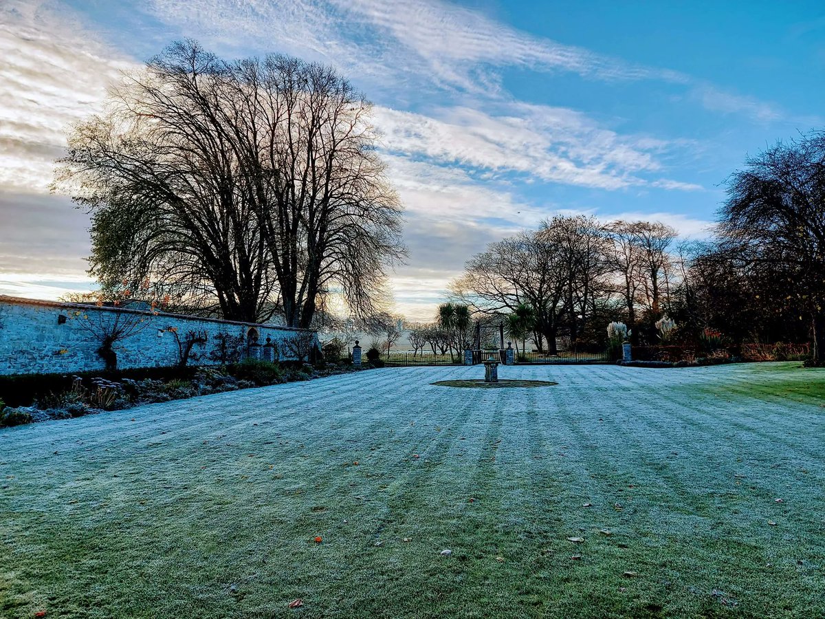 🗨️ "We stayed here with the family – 4 generations and 3 dogs. The welcome team were extremely helpful with the little extra touches for us and the dogs."
weacceptpets.co.uk/Somerset/523
#Bridgwater #Somerset #SelfCatering #DogsWelcome #GuestReview #ChildFriendly <a href="/cossington_park/">Cossington Park</a>