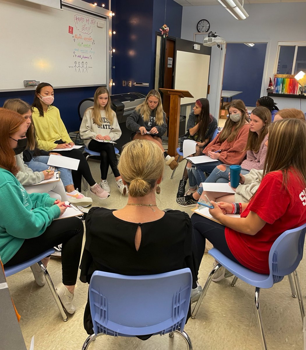 TamiSaren's tweet photo. TAP students enjoyed conversation and stories from PAGE guest speaker, Jo Breedlove Johnson!
#PAGEFGE
@PAGE_EDNews
#MiltonTAP #futuregeorgiaeducators @MiltonHighSch @DustinDavisCTE @FCSCTAE @JonesBC_MHS @richspierto https://t.co/IwY63MZeqq