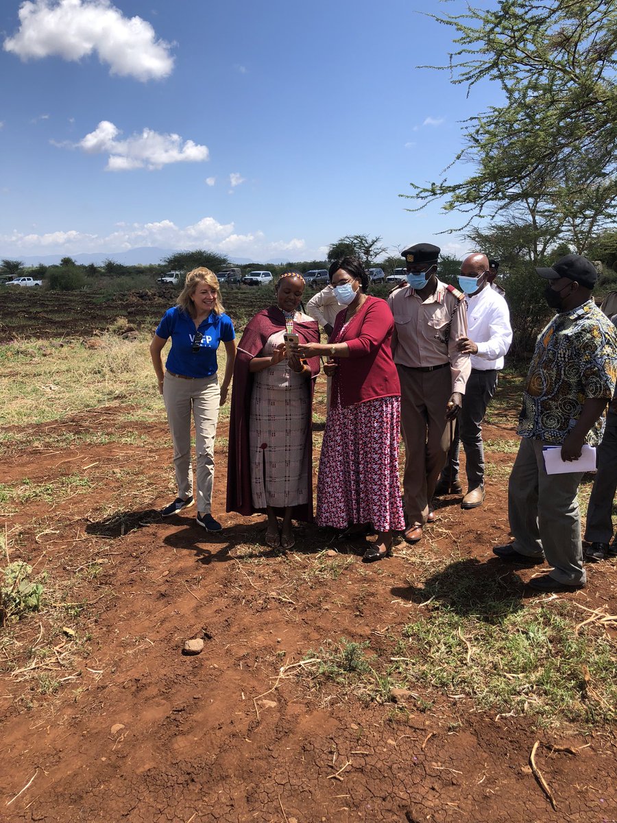 LaurenLandis1's tweet photo. Love to see #women in charge of their destiny.

#cashbasedtransfers #droughtresponse #empowerment @WFP_Kenya @PSYGKenya @SP_Kenya https://t.co/2LccYVQBQE