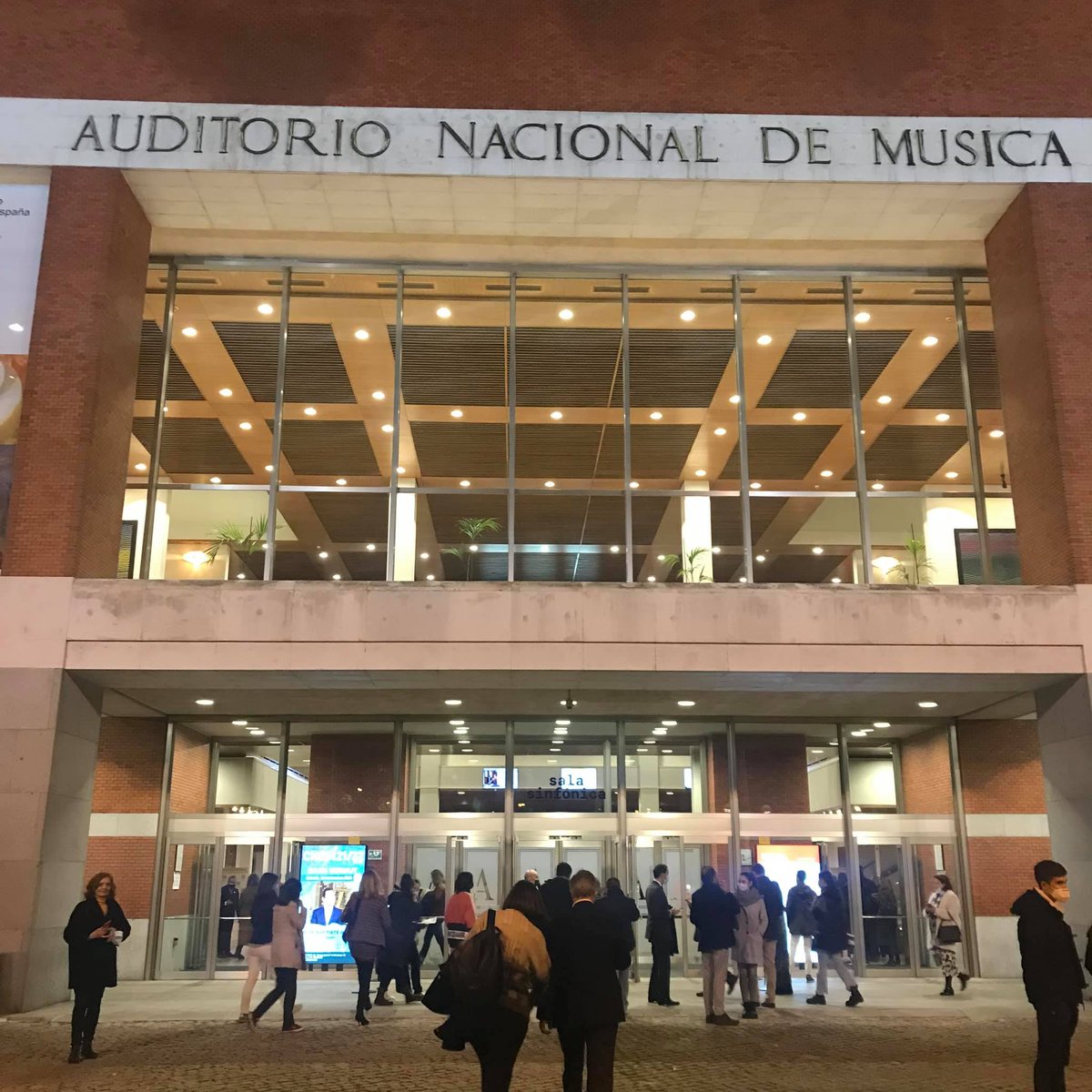 jbrobinmusic's tweet photo. 🎶 November 13, Madrid Auditorium, #Grenzing organ, Bach, 2000 people in the public, a great combination for one of the best concert hall serie in the world ! @cndm_inaem #BachVermut https://t.co/bARmCWGwxd