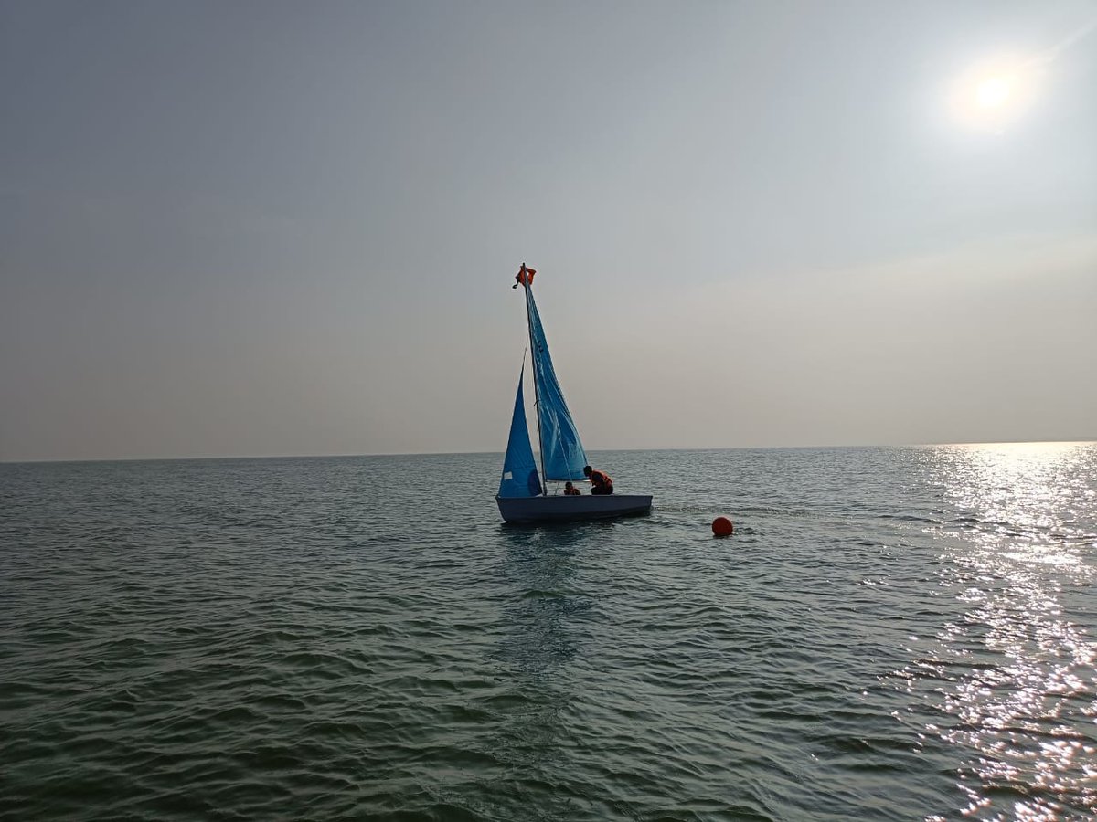 NCCDteOdisha's tweet photo. All India NCC Yatching Regatta 2021 held at Chilka Lake, Odisha today. All States have fielded their teams for one SD and SW boat each. An Enterprise Class boat comprises 2 cadets, 1 crew and 1 at the helm. The camp is being coordinated by 4(O) Naval Unit, from Sambalpur group https://t.co/g9nkfrVbl3