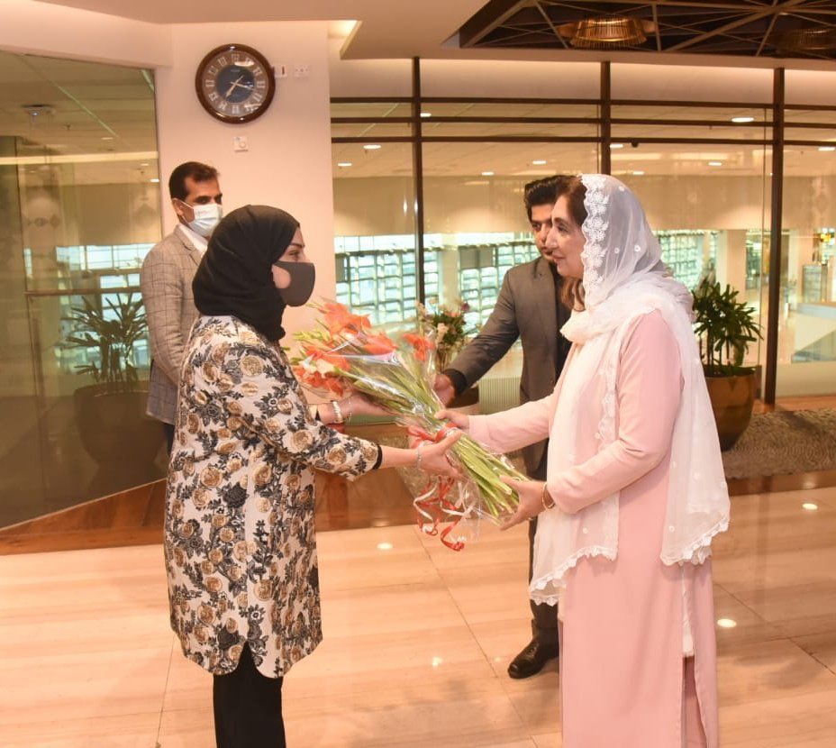 NaureenIbrahim's tweet photo. Bahrain Parliamentary delegation led by Speaker of Council of Representatives of Kingdom of Bahrain arrived at Pakistan. I as member Pak-Bahrain PFG welcomed delegation on their official visit. ⁦@PTIofficial⁩ https://t.co/C5e2jWAB48