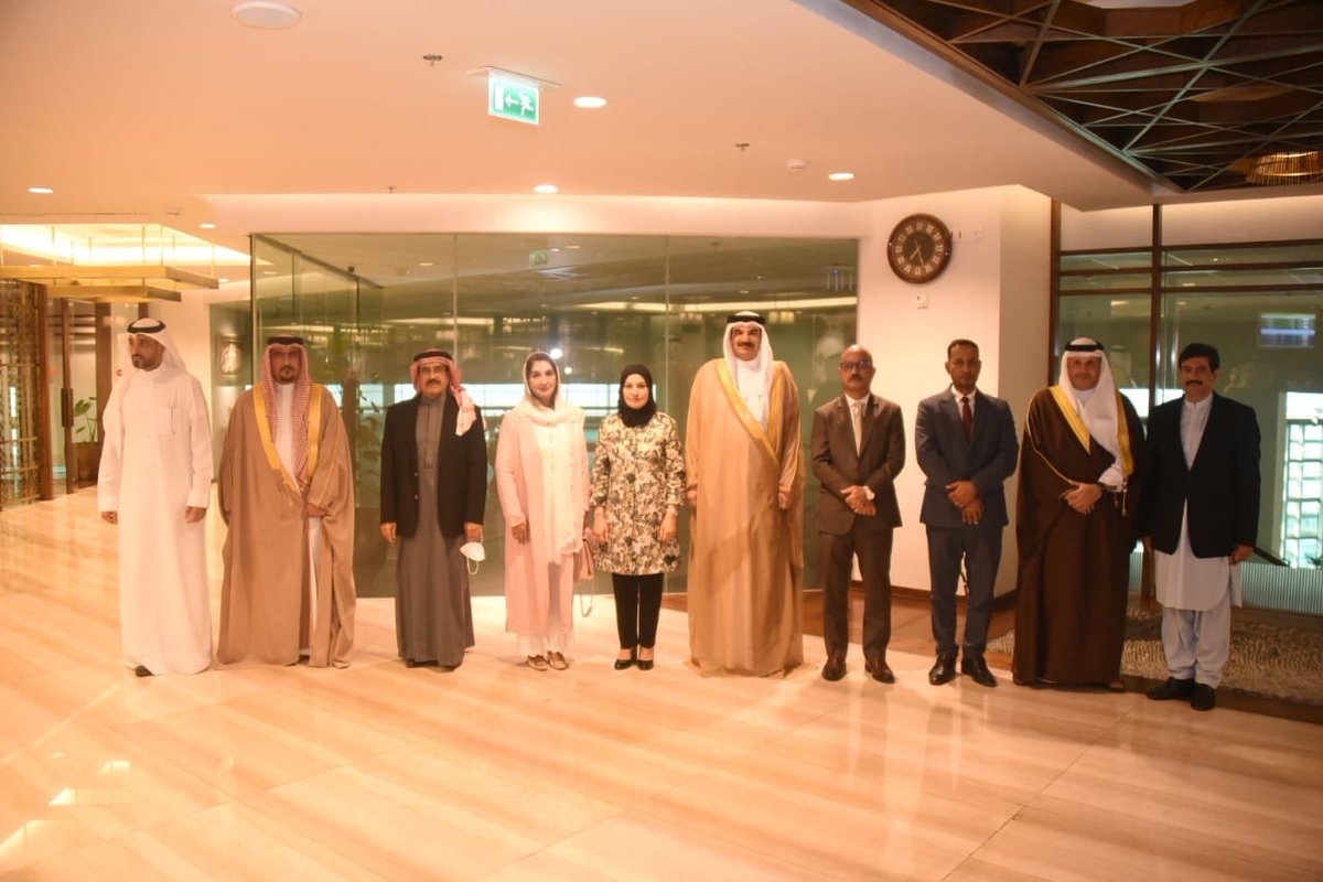NaureenIbrahim's tweet photo. Bahrain Parliamentary delegation led by Speaker of Council of Representatives of Kingdom of Bahrain arrived at Pakistan. I as member Pak-Bahrain PFG welcomed delegation on their official visit. ⁦@PTIofficial⁩ https://t.co/C5e2jWAB48