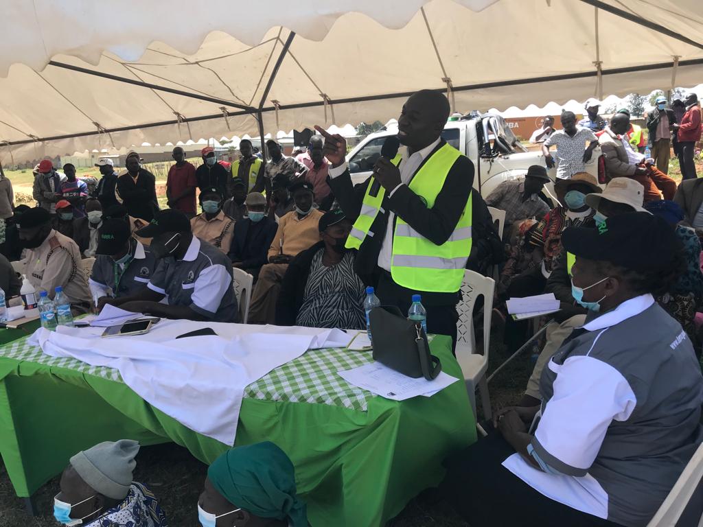 KeRRA_Ke's tweet photo. Public Sensitization on Road Reserve matters in Kwanza, Trans Nzoia County.
#connectingdevovledkenya https://t.co/aenWVj769n