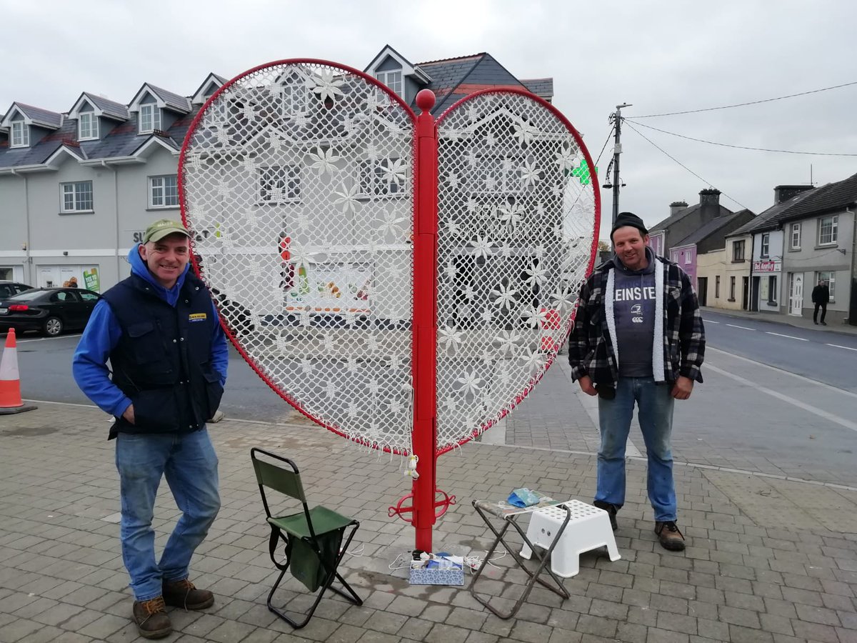 headfordlace's tweet photo. First up Kevin O’Neill and Ollie O’Neill who took a break from the important task of putting up Headford‘s Christmas lights to drop by #LaceMatrix @galway2020 @RdeBuitlear! #HeadfordFaceProject /2 https://t.co/8lrErOI43W