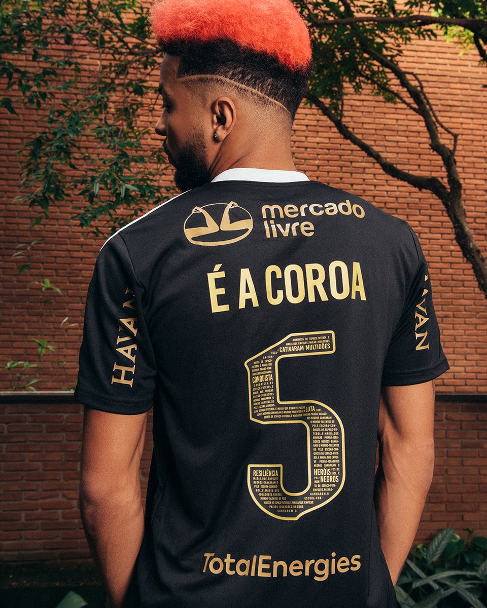 Flamengo's tweet photo. Chegou o Manto para celebrar a Excelência Negra! 
Pegue o seu na @adidasbrasil ou nas #LojasOficiaisdoFlamengo. 

#criadocomadidas #patrocínio #adidasFla https://t.co/JYKyjkBn9Q