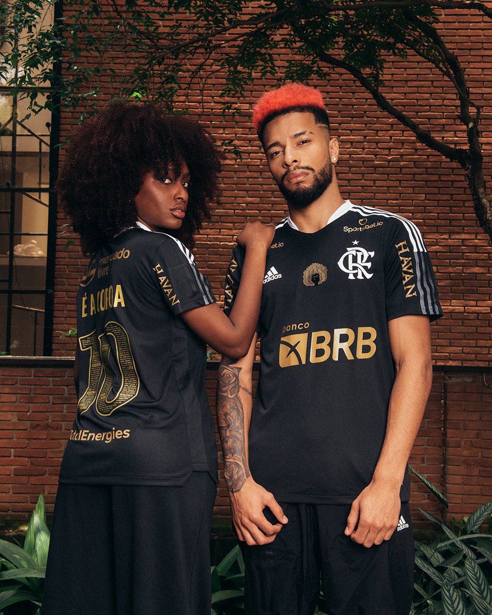 Flamengo's tweet photo. Chegou o Manto para celebrar a Excelência Negra! 
Pegue o seu na @adidasbrasil ou nas #LojasOficiaisdoFlamengo. 

#criadocomadidas #patrocínio #adidasFla https://t.co/JYKyjkBn9Q