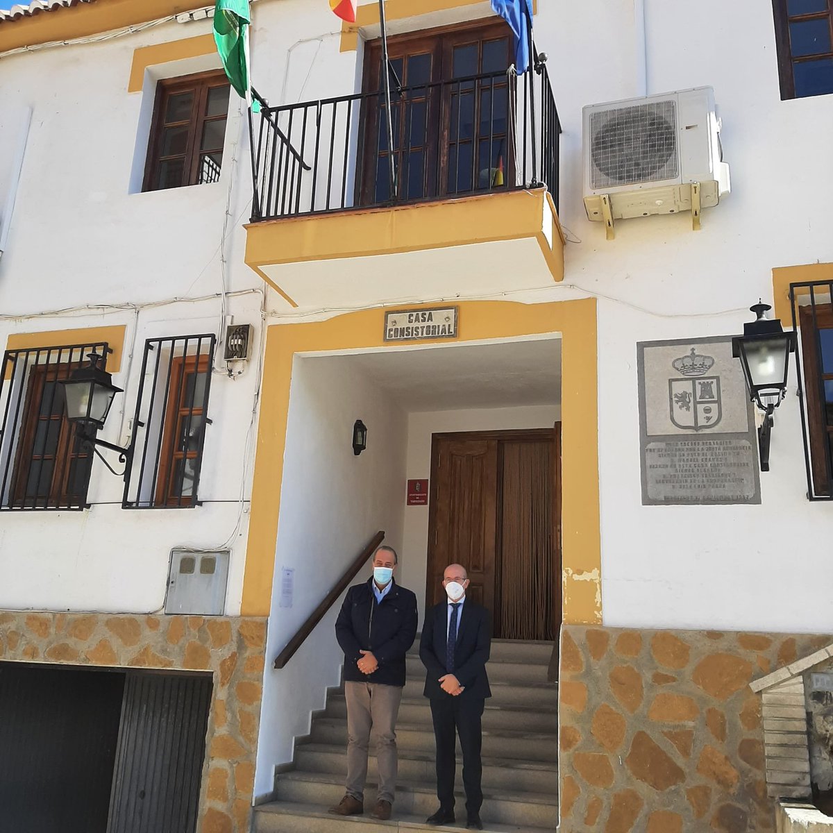 JusticiaJunta's tweet photo. 💪🏻 Continuamos luchando contra la #despoblación en #Andalucía.

💰 Destinamos 30.000€ a adecuar el albergue juvenil y la Casa de la Cultura de #Torvizcón.

📌 DT en #Granada @ebarchino ha visitado la localidad beneficiaria de estas #ayudas. https://t.co/gvXwk3iJN6