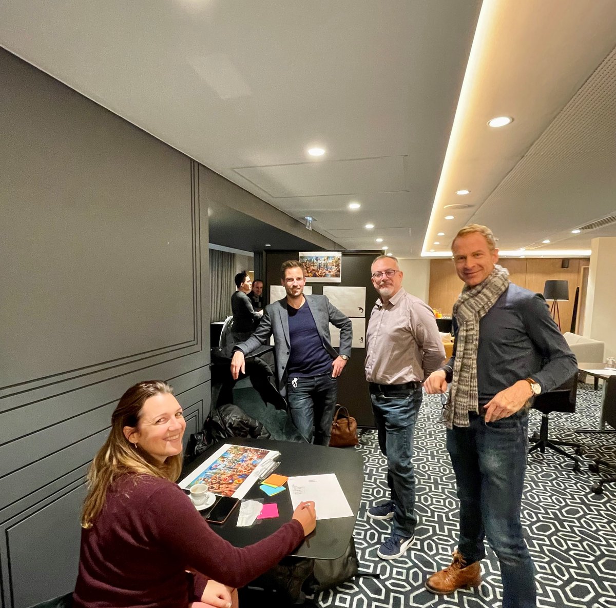 Keyrus_group's tweet photo. #AmazingTeam #SharingTogether
Moment d'échanges et de partages entre nos Managers lyonnais hier à l’Hôtel Intercontinental 🤩
Animé par des ateliers participatifs pour terminer l'année en beauté et préparer 2022 🚀🚀
Le tout clôturé par une dégustation de cocktails #Cheers 😍🥂 https://t.co/txO8kAxoL3