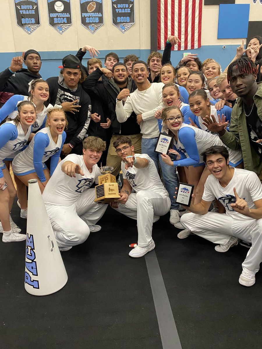 nikkoleweir3's tweet photo. A GREAT night for the Vista Ridge WolfPack Cheers taking home their 6th consecutive PPAC COED Spirit win! #WeRVR #WolfPackCheer @VRStrength @elizabeth_vigil @DocDaLee_VR_P @District49 https://t.co/iEdziMU8Rx