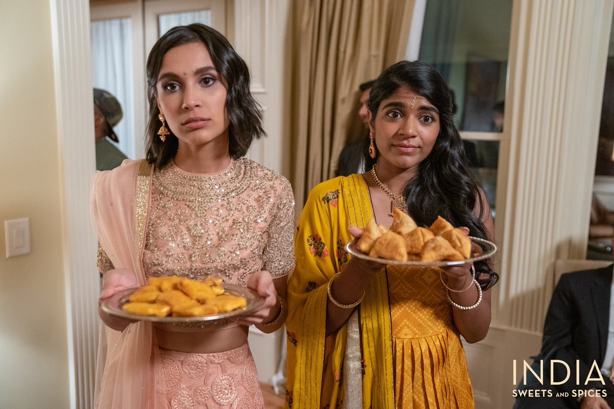 When Becky says she loves the hot pockets 👍🏽 Indian Sweets and Spices comes out 11/19 and it’s bringing all the feels. Find US theater showtimes 👉🏽 bleecker.me/isasSAmedia #IndiaSweetsAndSpicesMovie