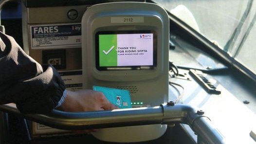 tmabucks's tweet photo. .@SEPTAPHILLY is swapping out the existing #SEPTAKey validators (the red framed screens on buses, trolleys, turnstiles &amp; platforms). Note the tap area on this new validator is the horizontal surface below the screen! https://t.co/OKDnkRvHOR
