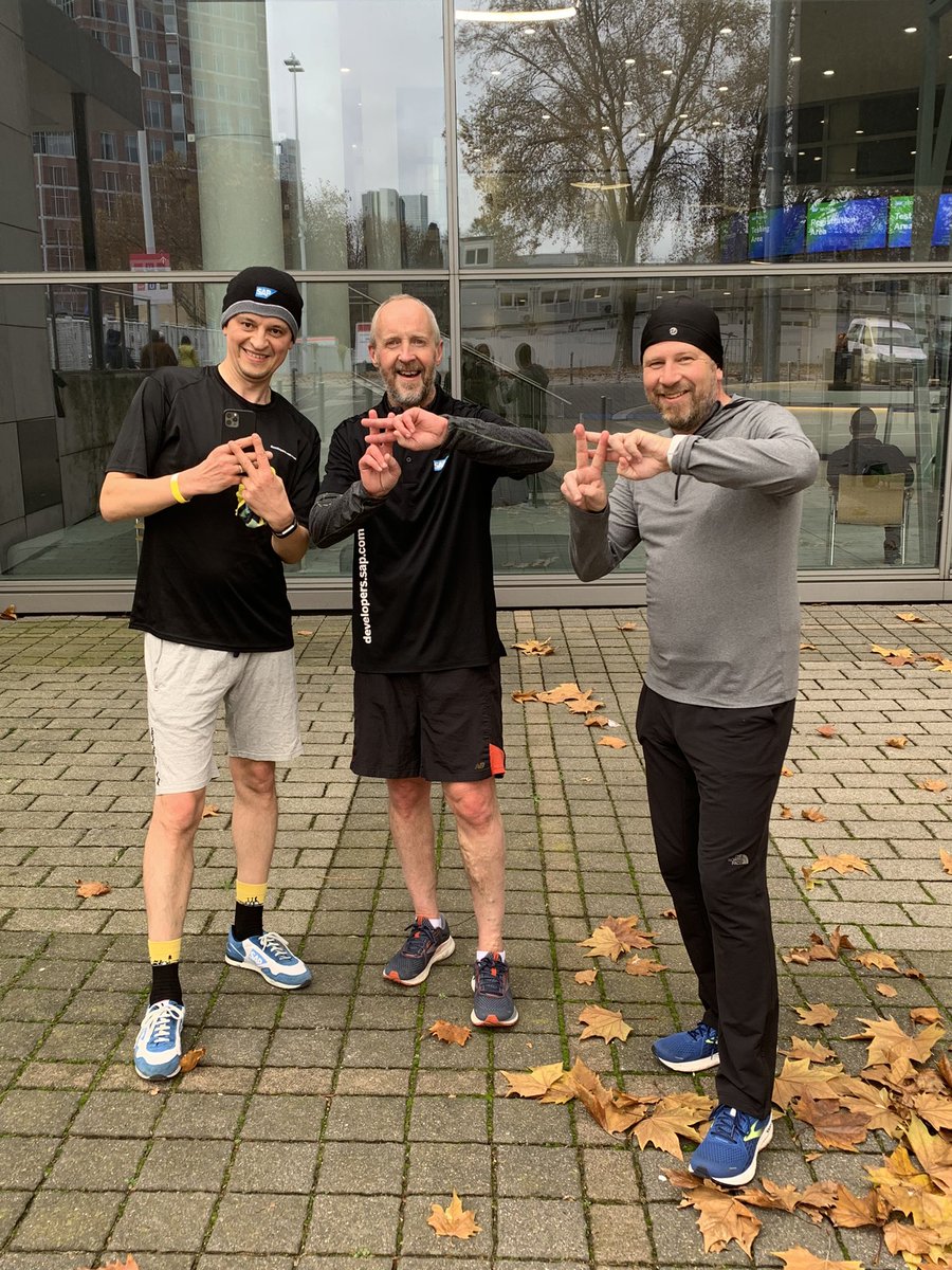 #UTFRW for #SAPTechEd! <a href="/Sygyzmundovych/">Віталій /vɪˌtælij/</a> @qmacro <a href="/grassl/">Thomas Grassl</a> are real role models! Between monitoring the chat during Channel 1 plus hosting our 48 hour tech marathon, they work out, too! 💪🏽